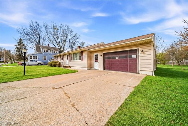 3203 Court Street, Ashtabula, OH 44004