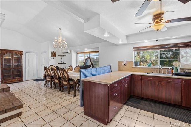 9550 52nd St, Riverside, CA 92509