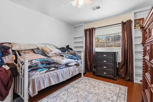 9550 52nd St, Riverside, CA 92509