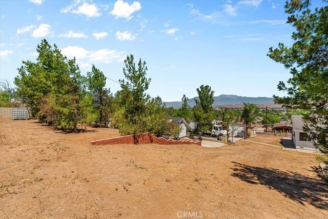 9550 52nd St, Riverside, CA 92509