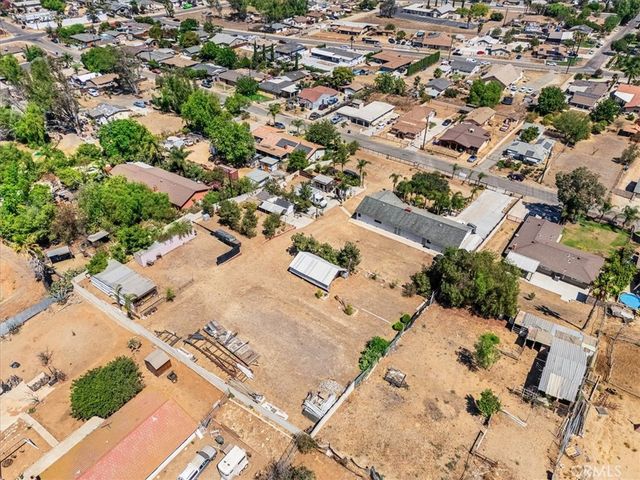 9550 52nd St, Riverside, CA 92509