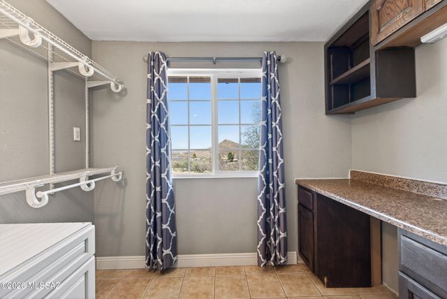 21000 S Total Wreck Lane, Vail, AZ 85641