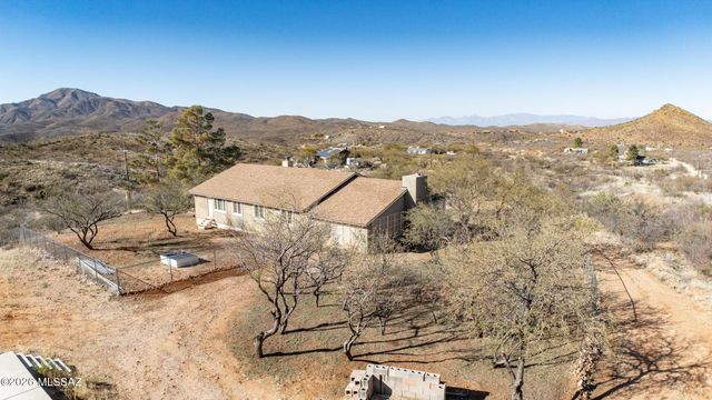 21000 S Total Wreck Lane, Vail, AZ 85641