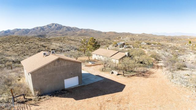 21000 S Total Wreck Lane, Vail, AZ 85641