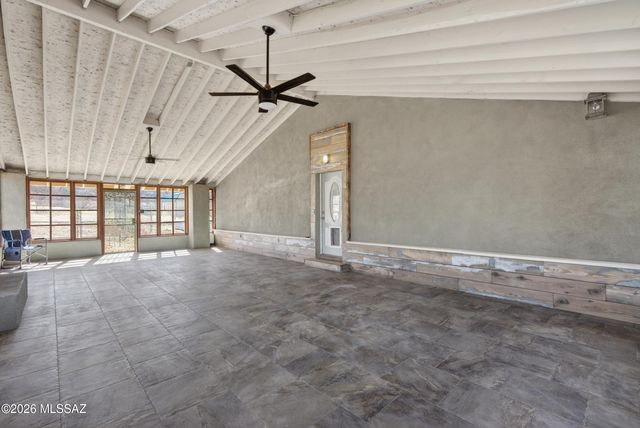 21000 S Total Wreck Lane, Vail, AZ 85641