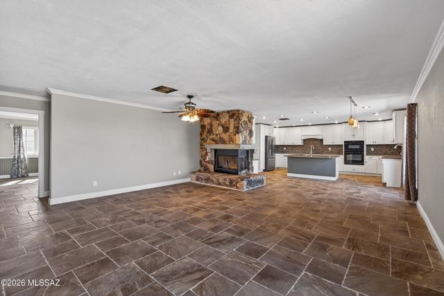 21000 S Total Wreck Lane, Vail, AZ 85641