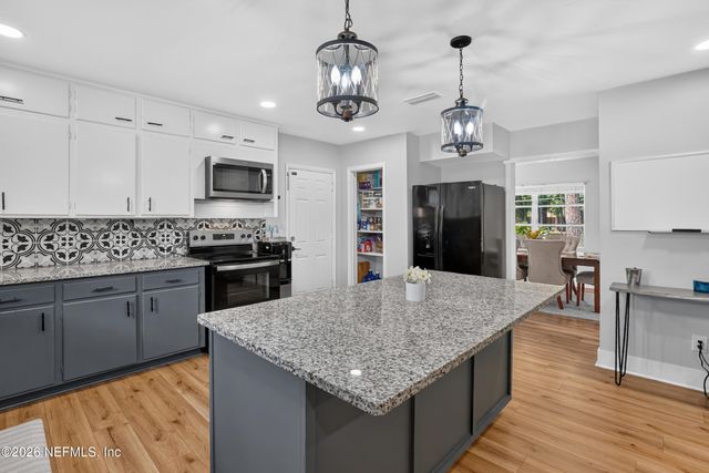 2864 SCOTT Circle, Jacksonville, FL 32223