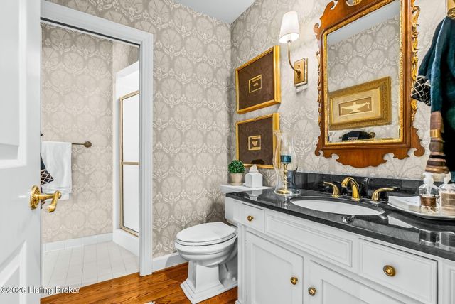 2 Brownsboro Hill Rd, Louisville, KY 40207