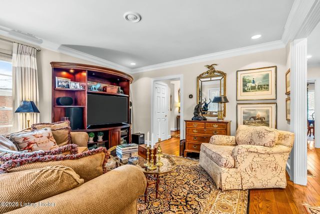 2 Brownsboro Hill Rd, Louisville, KY 40207