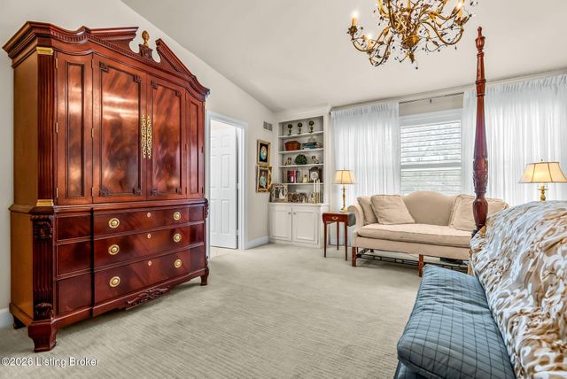 2 Brownsboro Hill Rd, Louisville, KY 40207