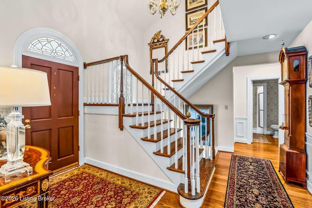 2 Brownsboro Hill Rd, Louisville, KY 40207