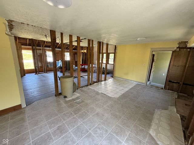 5643 W County Road 525 S, Greencastle, IN 46135