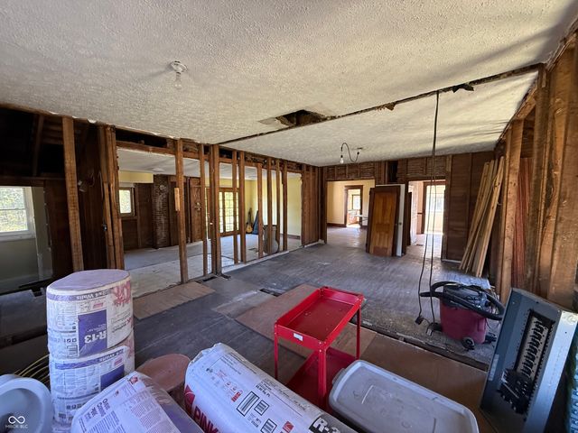 5643 W County Road 525 S, Greencastle, IN 46135