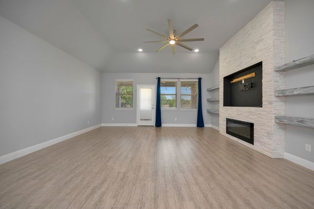 125 Mossy Oak Trail, Fort Worth, TX 76131