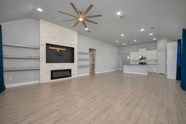 125 Mossy Oak Trail, Fort Worth, TX 76131