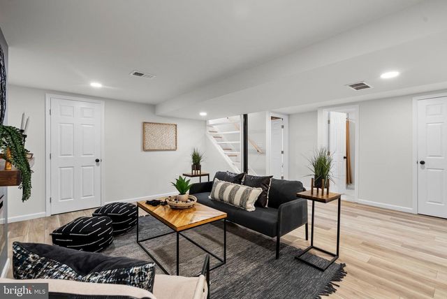 13220 SUPERIOR ST, Rockville, MD 20853