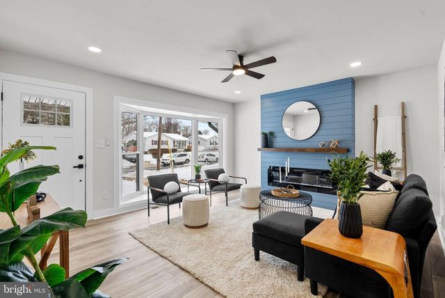 13220 SUPERIOR ST, Rockville, MD 20853