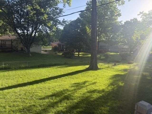 214 SW 20th Street, Oak Grove, MO 64075