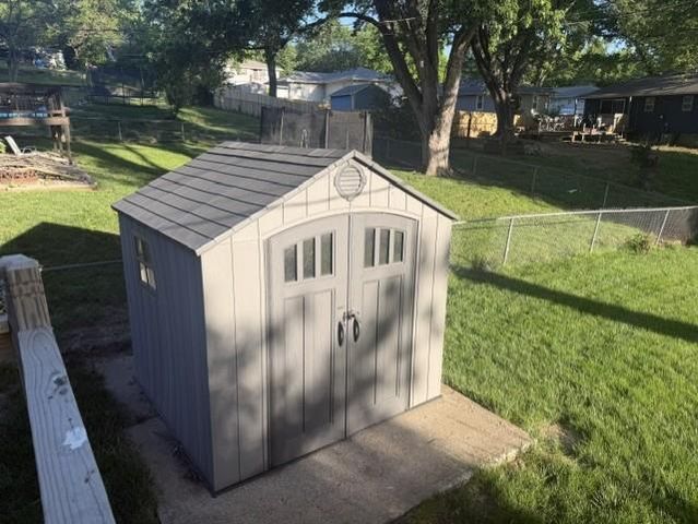 214 SW 20th Street, Oak Grove, MO 64075