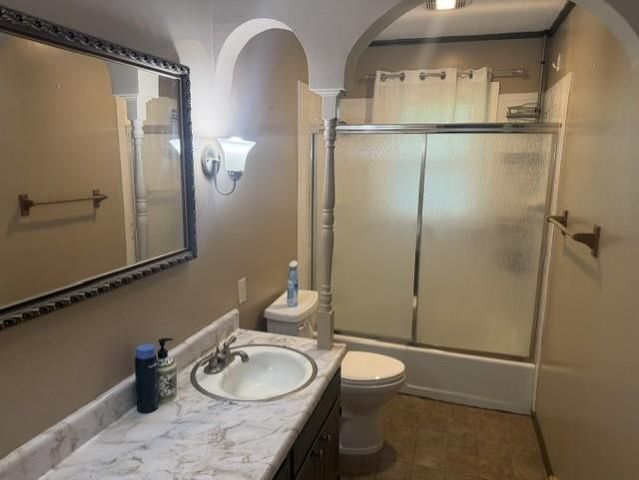 214 SW 20th Street, Oak Grove, MO 64075