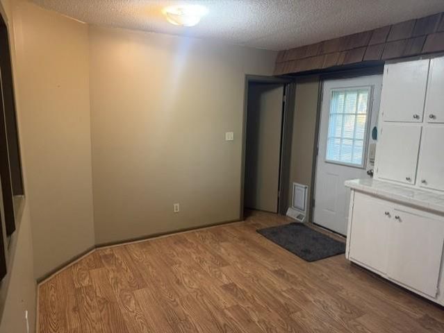 214 SW 20th Street, Oak Grove, MO 64075