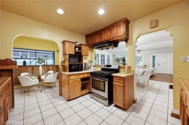 129 La Paloma Avenue, Alhambra, CA 91801