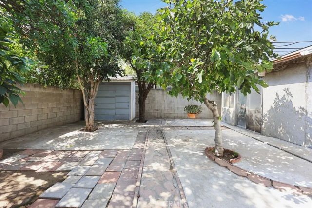 129 La Paloma Avenue, Alhambra, CA 91801