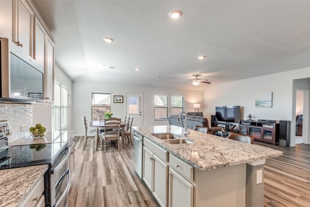 203 Fieldstone Drive, Melissa, TX 75454