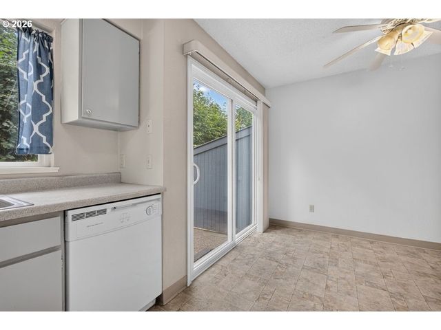 24002 Ne TREEHILL Dr, Wood Village, OR 97060