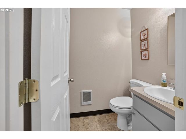 24002 Ne TREEHILL Dr, Wood Village, OR 97060