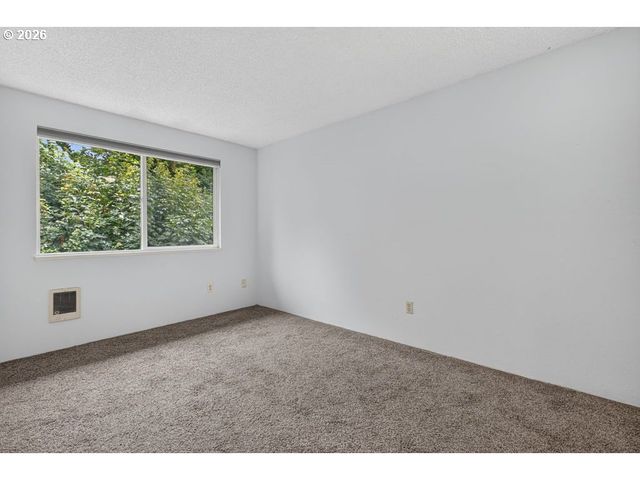 24002 Ne TREEHILL Dr, Wood Village, OR 97060