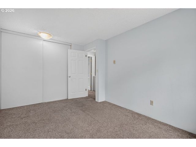24002 Ne TREEHILL Dr, Wood Village, OR 97060