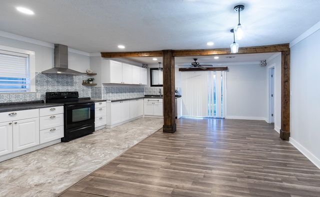 1425 15th Street, Huntsville, TX 77340