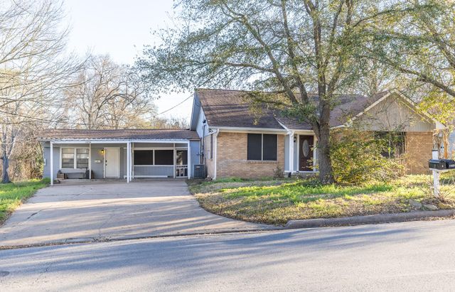 1425 15th Street, Huntsville, TX 77340