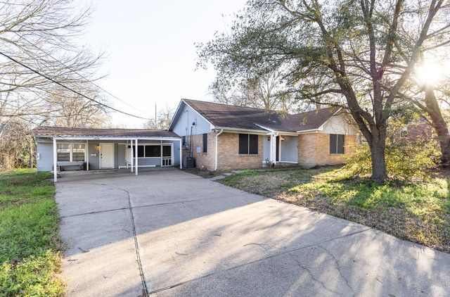 1425 15th Street, Huntsville, TX 77340
