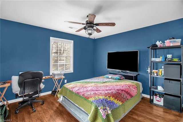 103 Robinhood Road, Lexington, NC 27292