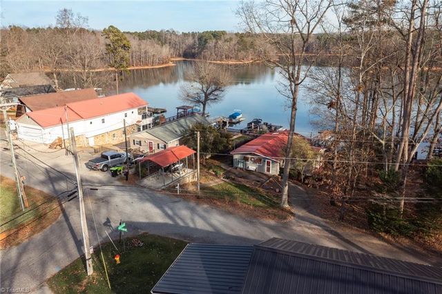 103 Robinhood Road, Lexington, NC 27292