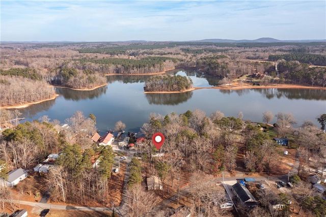 103 Robinhood Road, Lexington, NC 27292