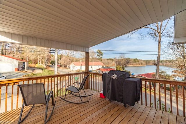 103 Robinhood Road, Lexington, NC 27292