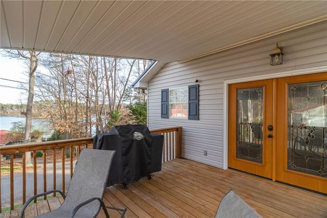 103 Robinhood Road, Lexington, NC 27292