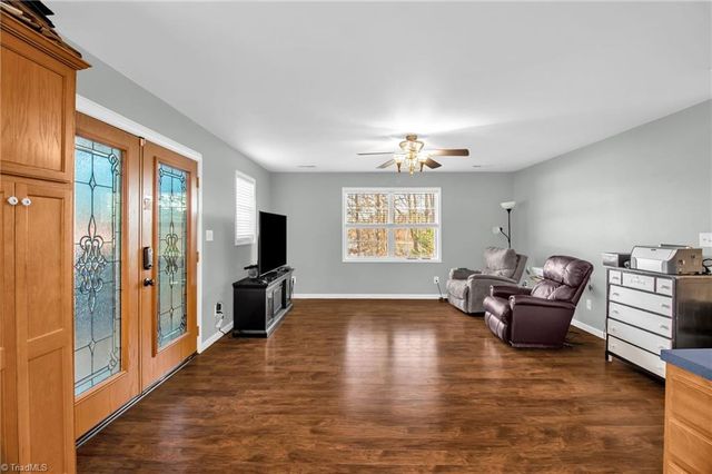 103 Robinhood Road, Lexington, NC 27292