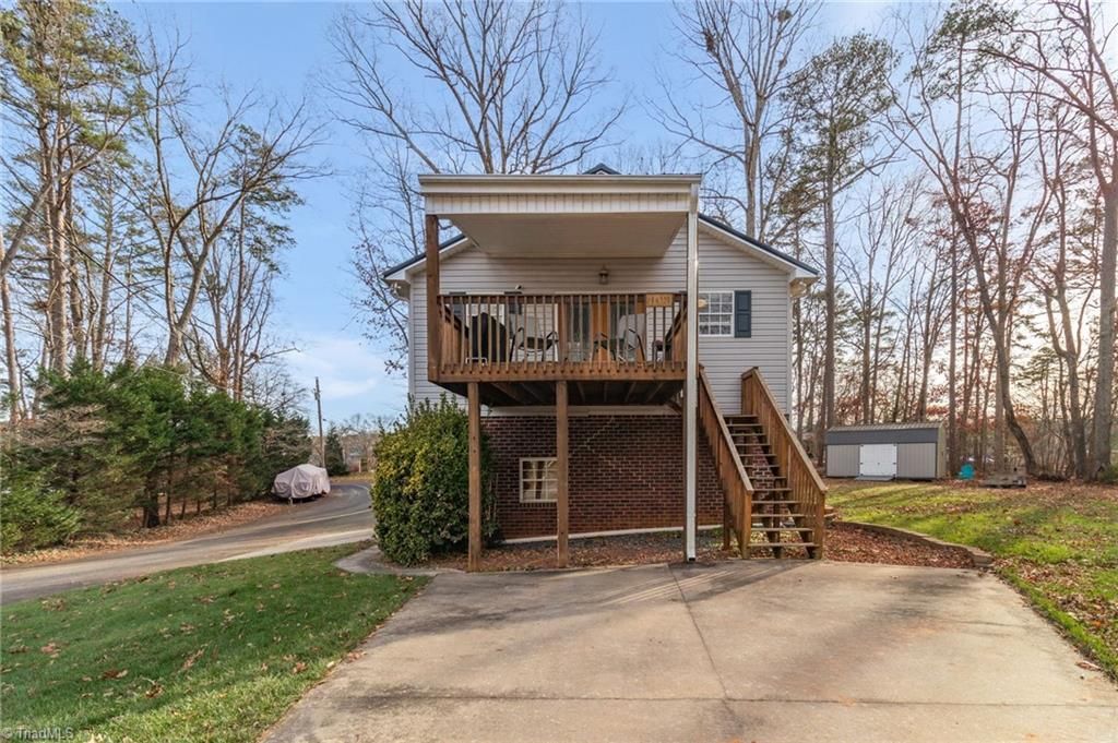 103 Robinhood Road, Lexington, NC 27292