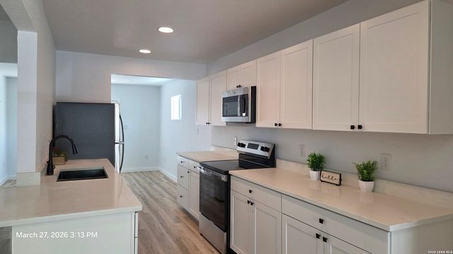 2530 W Woodlawn, San Antonio, TX 78228