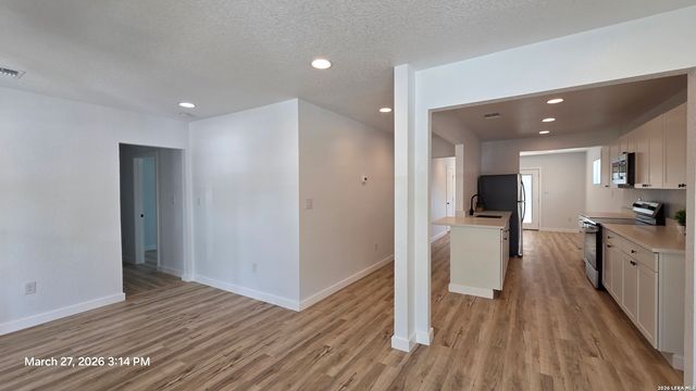 2530 W Woodlawn, San Antonio, TX 78228