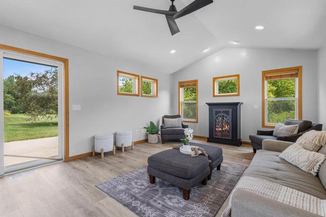 N2460 BENJAMIN DRIVE, Greenville, WI 54942