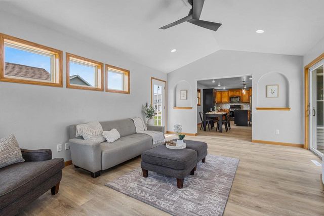 N2460 BENJAMIN DRIVE, Greenville, WI 54942