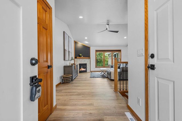 N2460 BENJAMIN DRIVE, Greenville, WI 54942