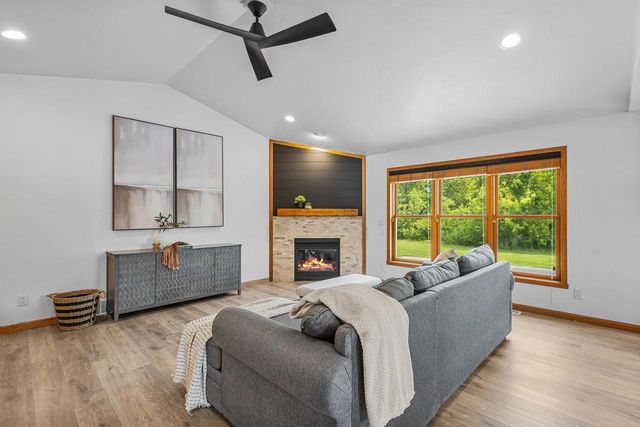 N2460 BENJAMIN DRIVE, Greenville, WI 54942
