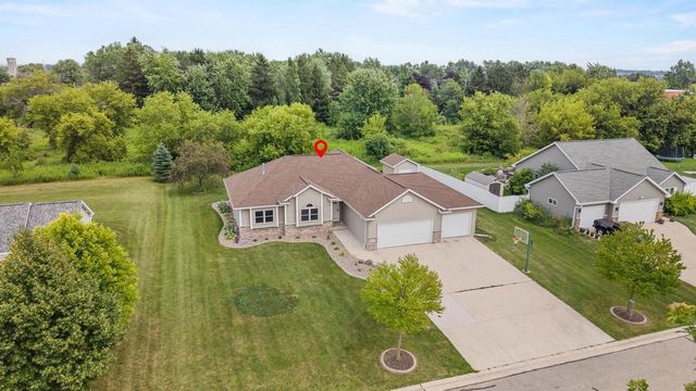 N2460 BENJAMIN DRIVE, Greenville, WI 54942