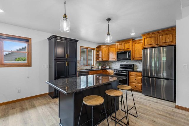 N2460 BENJAMIN DRIVE, Greenville, WI 54942